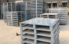工業(yè)用鍍鋅托盤 耐用防銹的倉儲搬運解決方案
